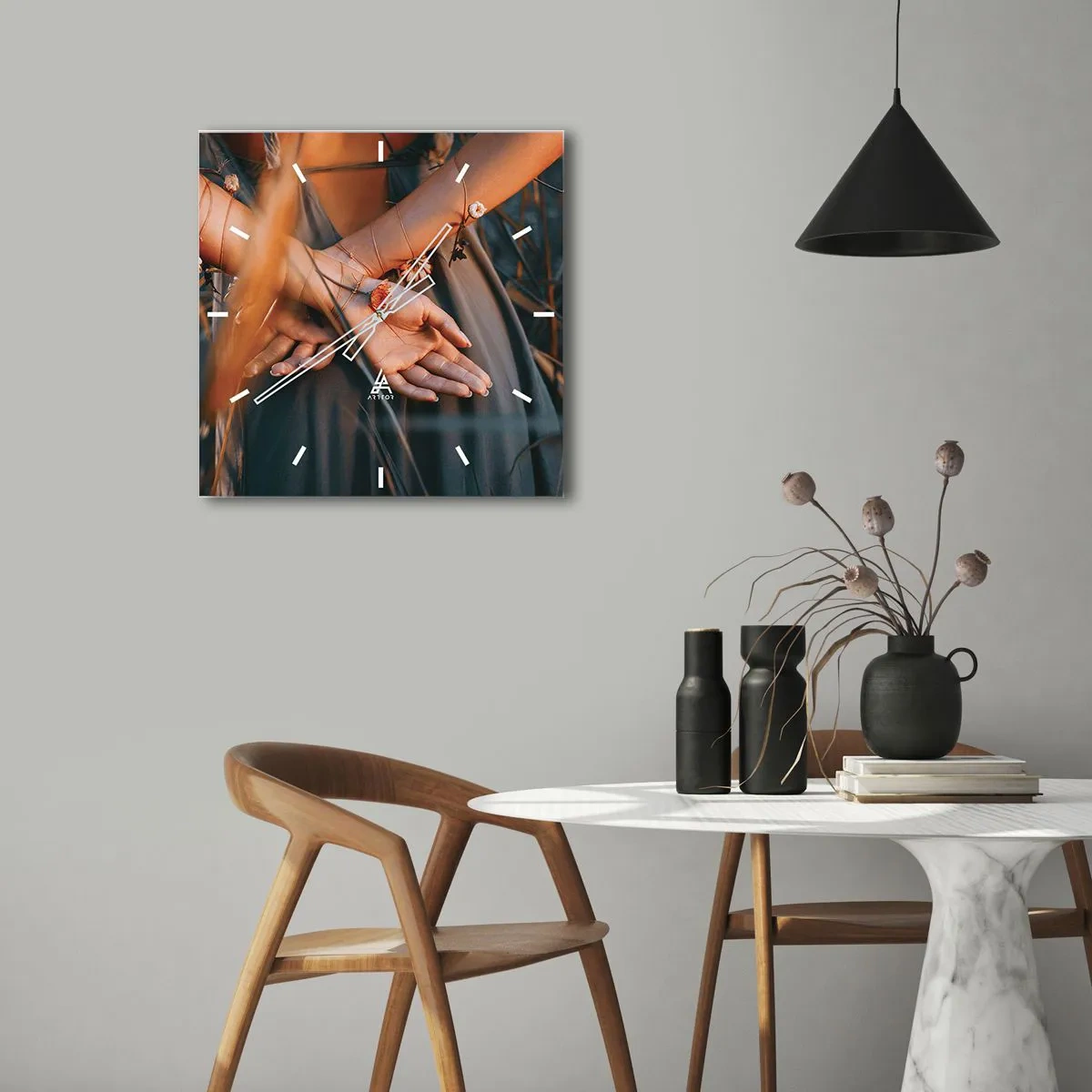 Vægur, Uret - Forbundet med naturen - 30x30 cm