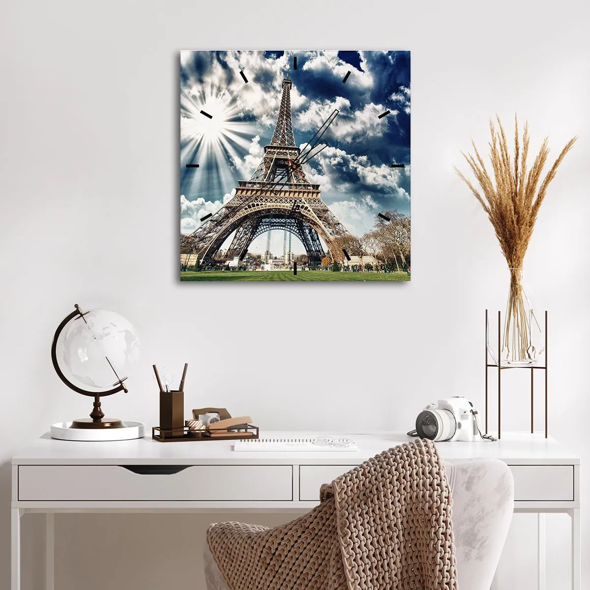 Vægur, Uret - Den eneste af sin art under solen - 40x40 cm