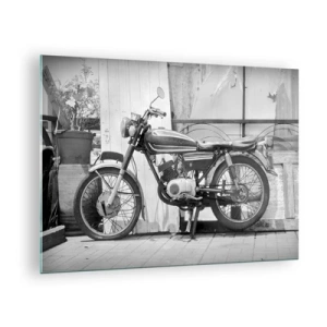 Billede på glas - En motorcykel i retrostil står op ad en trævæg - 70x50cm - Klassikere frem for alt - Moderne vægdekoration til stue og soveværelse ARTTOR