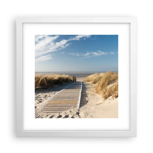 Plakat i hvid ramme - Bag klitten, i græssets summen - 30x30 cm