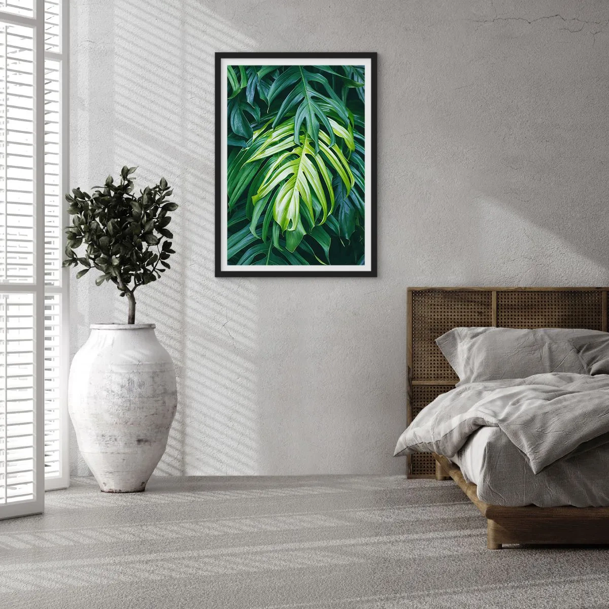 Plakat i sort ramme - Nærbillede af grønne monsterablade - 50x70cm - Fordyb dig i friskhed - Moderne vægdekoration til stue og soveværelse ARTTOR