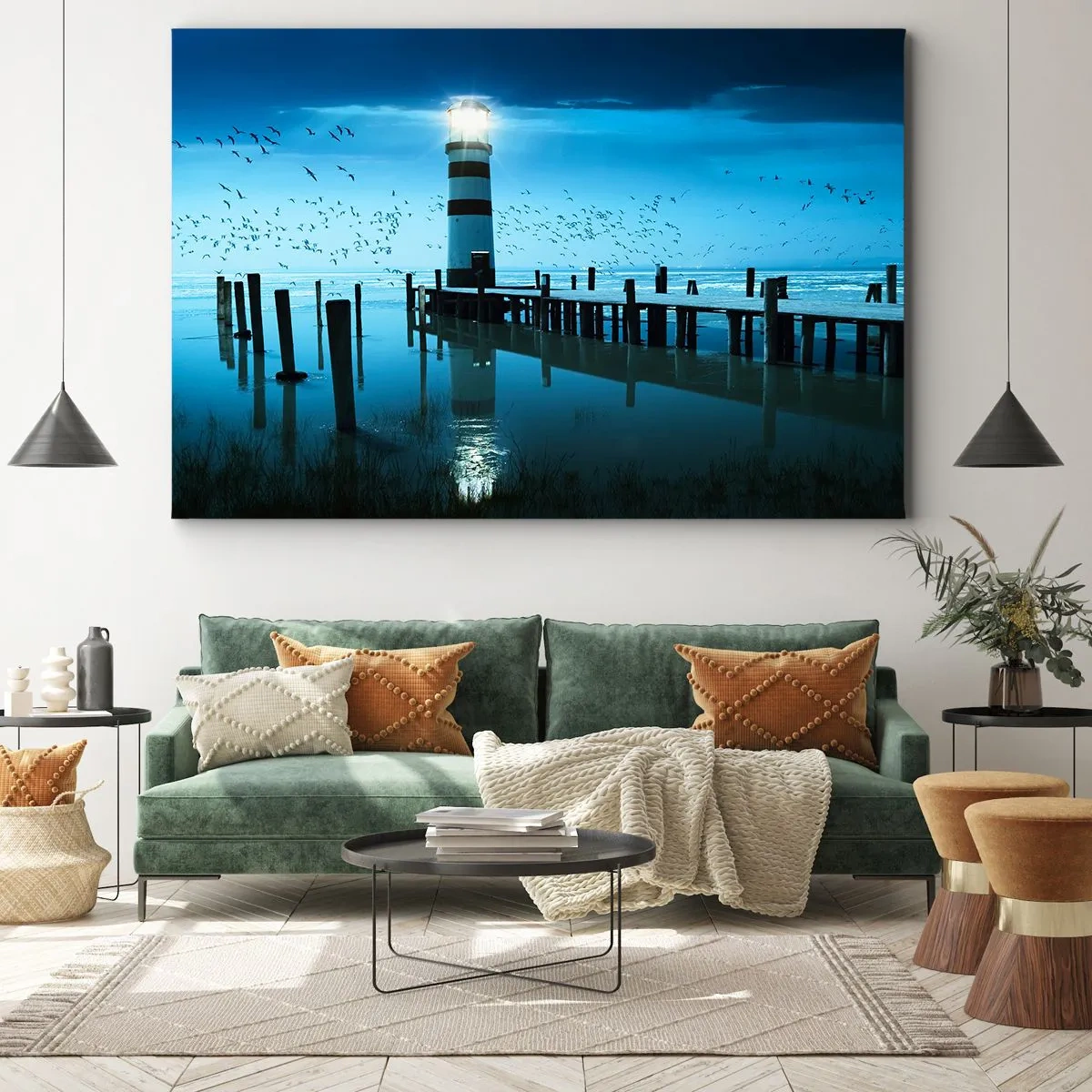 Lærredstryk - Billede på lærred - Fyrtårnet ved molen oplyst om natten - 70x50cm - Og du er ikke bange for mørket - Moderne vægdekoration til stue og soveværelse ARTTOR