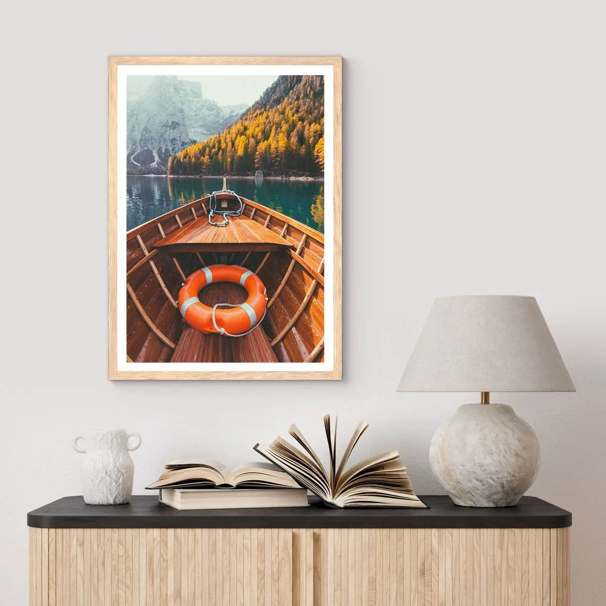 Plakat i ramme af lyst egetræ - Bjergtur - 50x70 cm