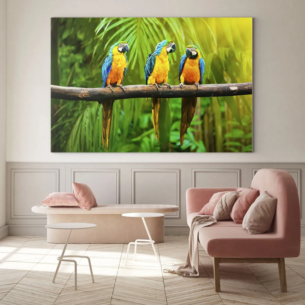Billede på glas - Tre ara-papegøjer på en gren i en tropisk skov - 70x50cm - Og har du hørt, at hun...? - Moderne vægdekoration til stue og soveværelse ARTTOR