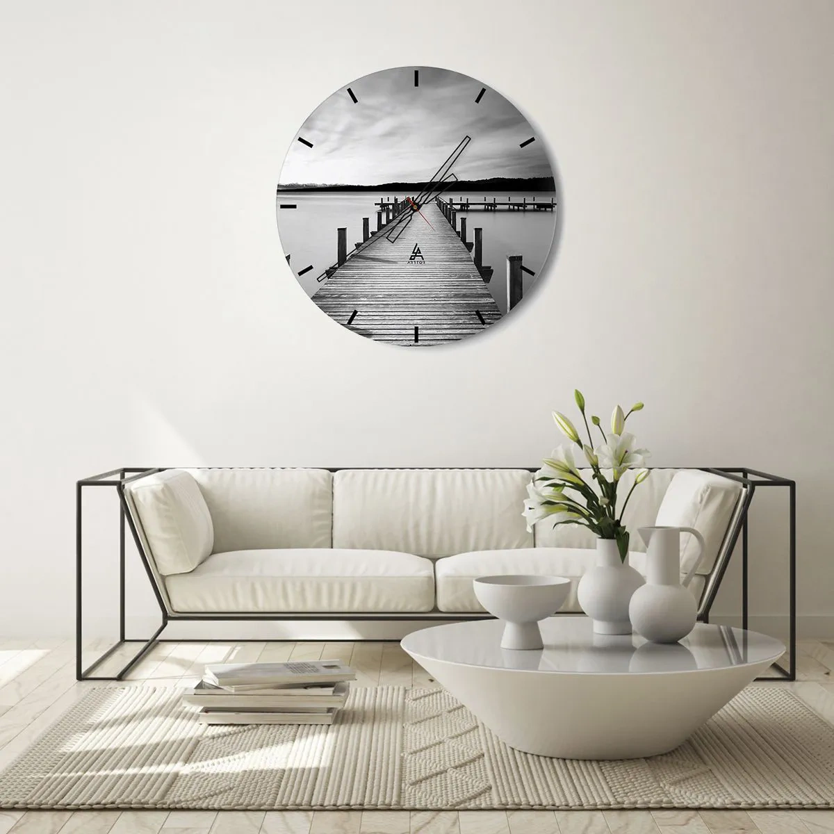 Vægur, Uret - En træmole, der fører ned i dybet af en rolig sø - 30x30cm - På vandhullet - fred - Moderne vægdekoration til stue, køkken og soveværelse ARTTOR