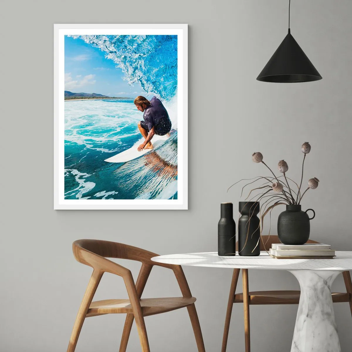 Plakat i hvid ramme - Danser med bølgerne - 61x91 cm
