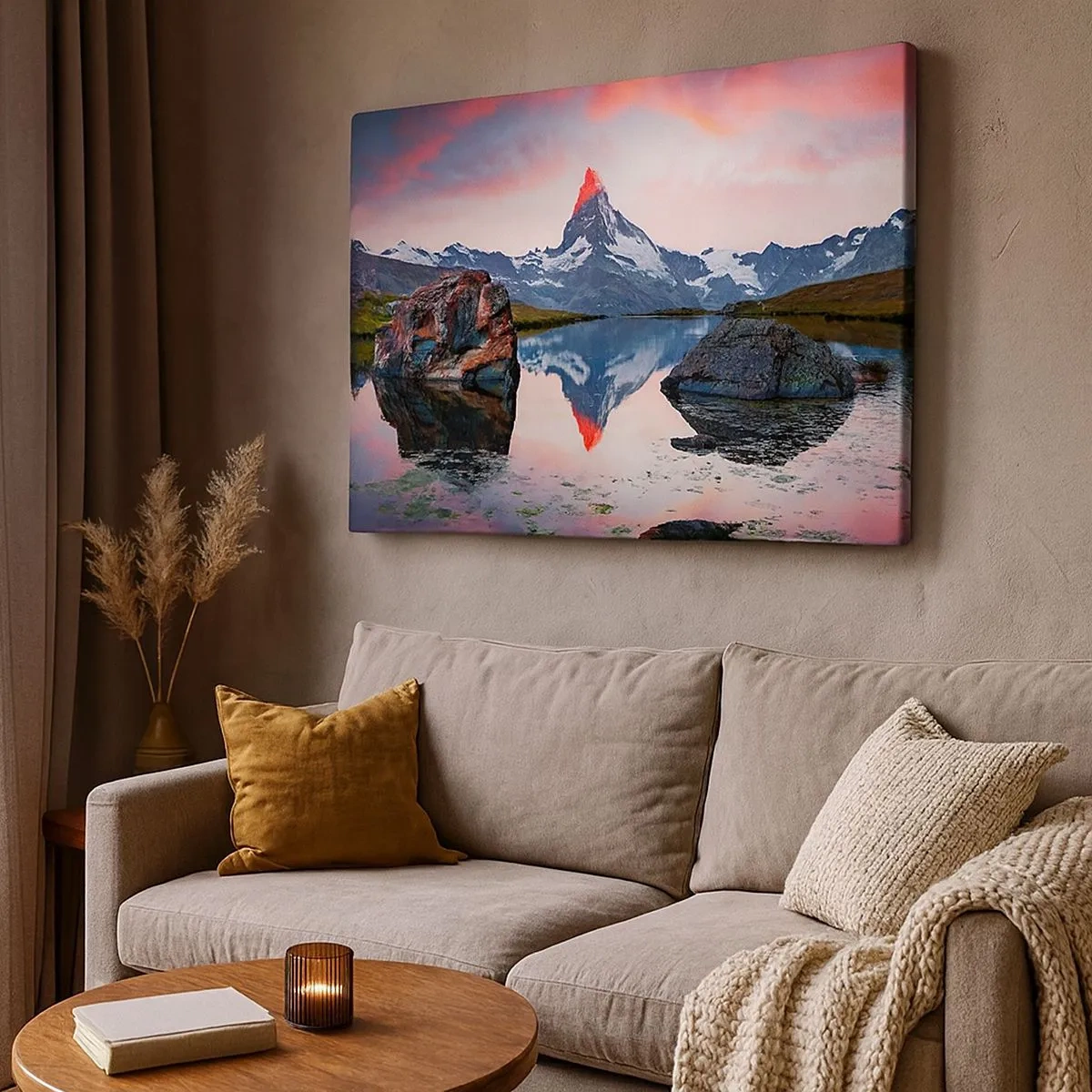 Lærredstryk - Billede på lærred - En bjergtop spejlet i en sø ved solnedgang - 70x50cm - Bjergenes hjerte er varmt - Moderne vægdekoration til stue og soveværelse ARTTOR