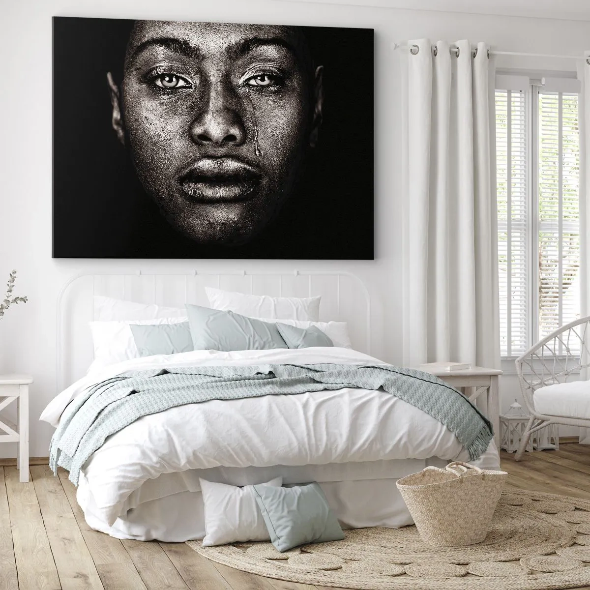 Lærredstryk - Billede på lærred - Portræt af et ansigt med en enkelt tåre på en sort baggrund - 70x50cm - Én tåre - Moderne vægdekoration til stue og soveværelse ARTTOR