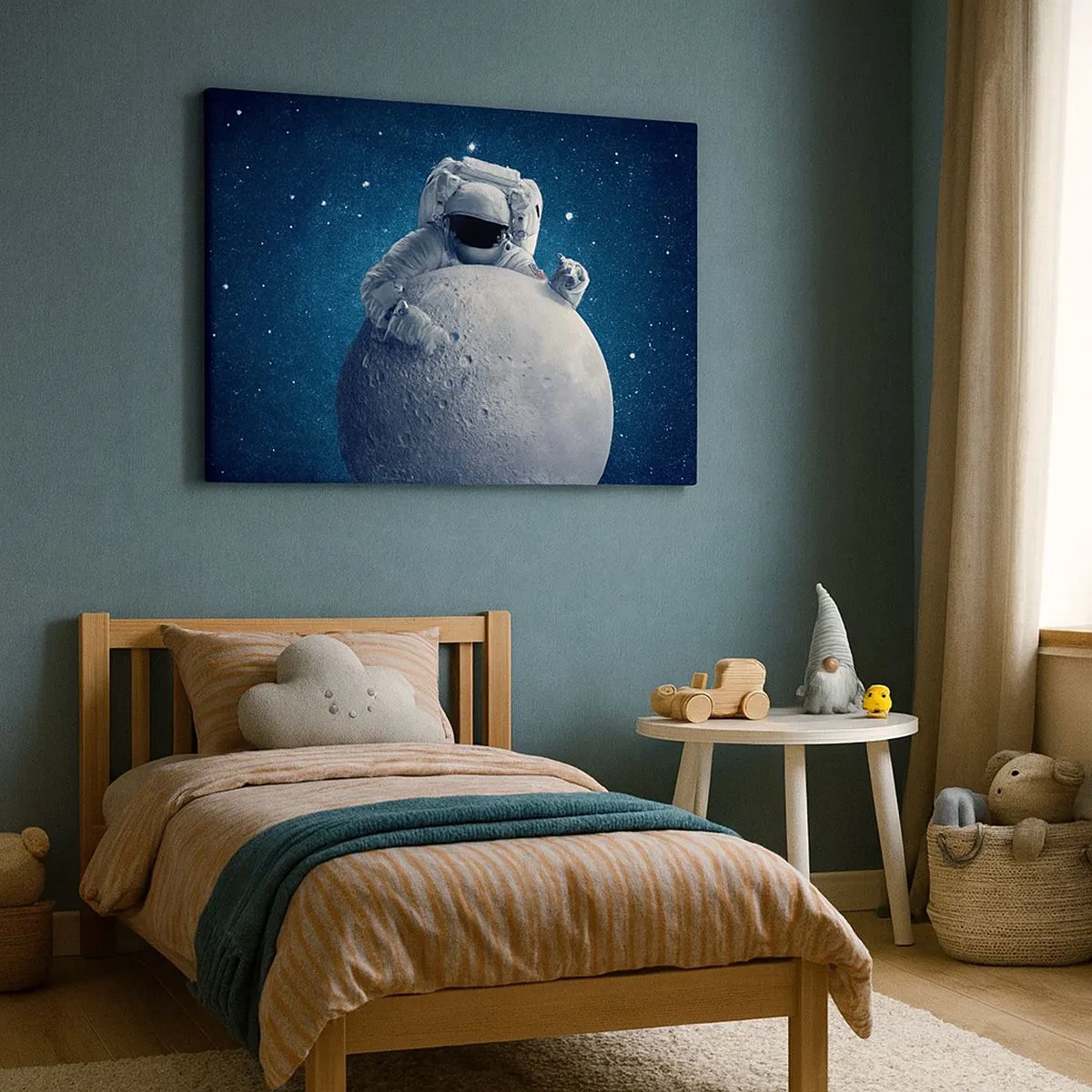 Lærredstryk - Billede på lærred - Astronaut holder månen mod en stjerneklar himmel - 70x50cm - Kosmisk spøgefugl - Moderne vægdekoration til stue og soveværelse ARTTOR
